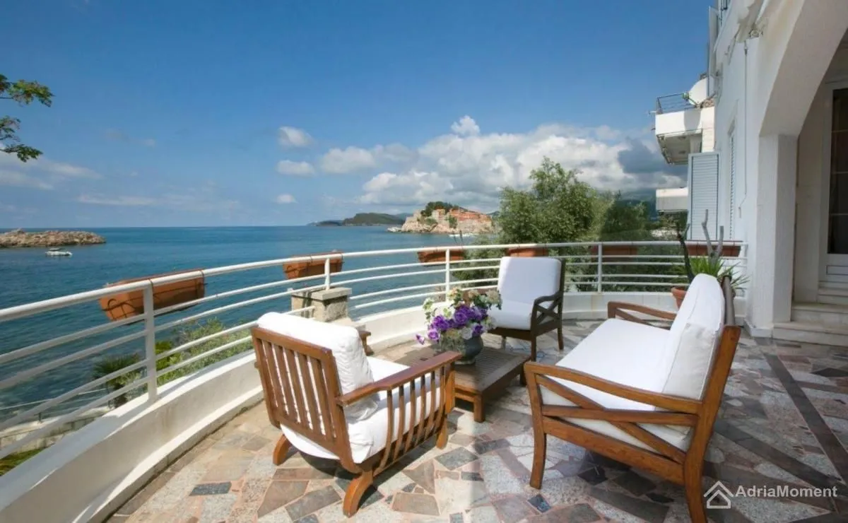 Sale, house, 560m², Sveti Stefan, Budva