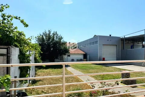 Prodaja, kuća, 143m², Vranići, Podgorica - image 13