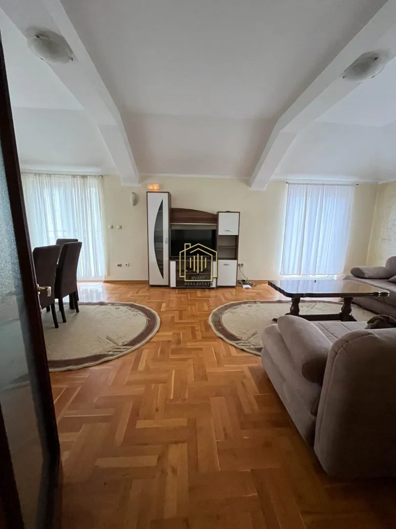 Izdavanje, četvorosoban stan, 150m², Stari Aerodrom, Podgorica