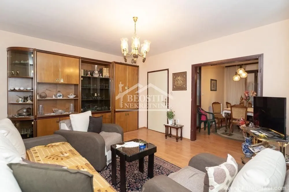 Prodaja, dvosoban stan, 72m², Vidikovački venac, Rakovica