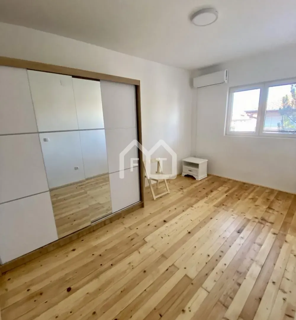 Izdavanje, trosoban stan, 76m², Bežanija, Beograd