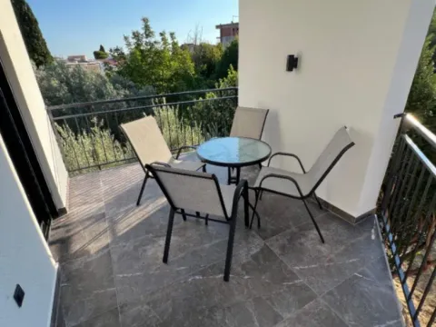 Izdavanje, dvosoban stan, 85m², Šušanj, Bar - image 11