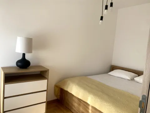 Izdavanje, jednosoban stan, 45m², Centar, Tivat - image 14
