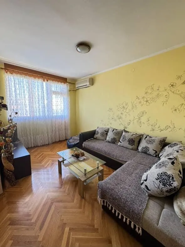 Izdavanje, jednosoban stan, 50m², Preko Morače, Podgorica