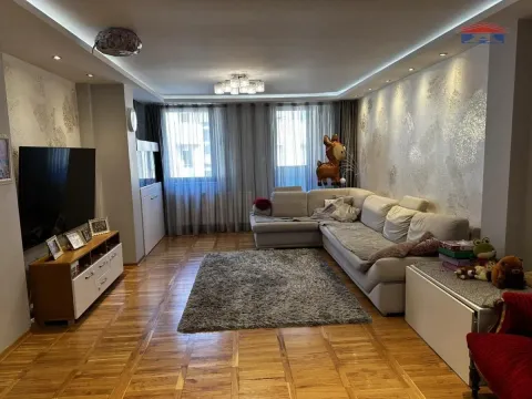 Sale, four bedroom apartment, 116m², Grbavica, Novi Sad Sve Podlokacije - image 2