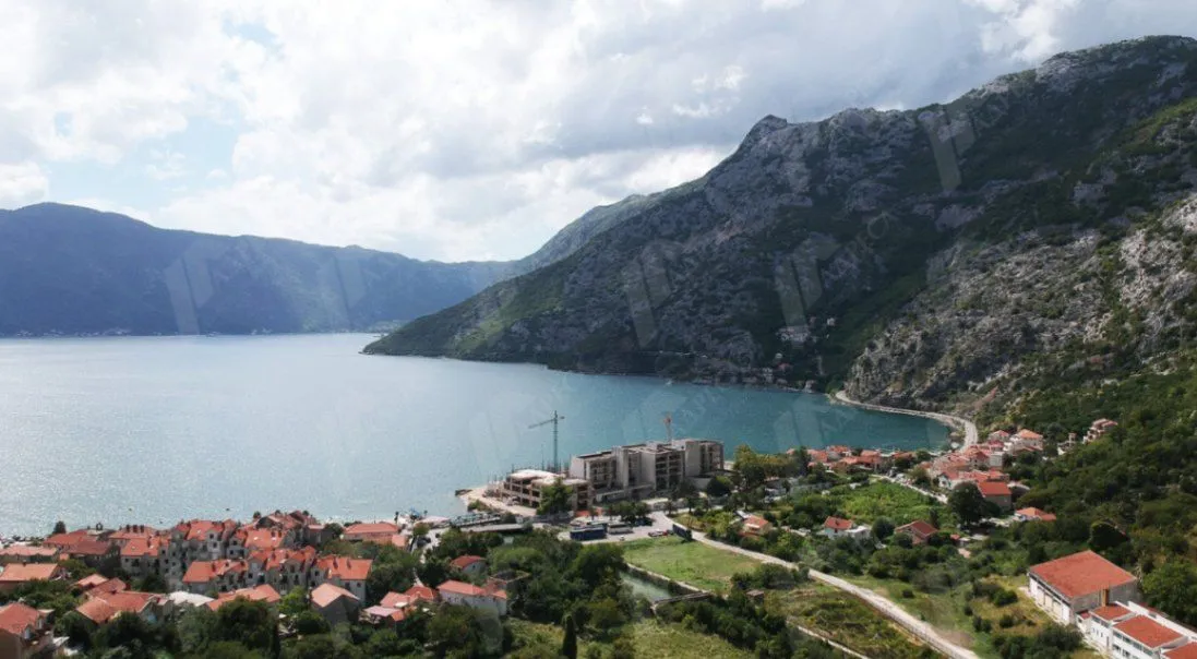 Sale, land lot, 4713m², Risan, Kotor