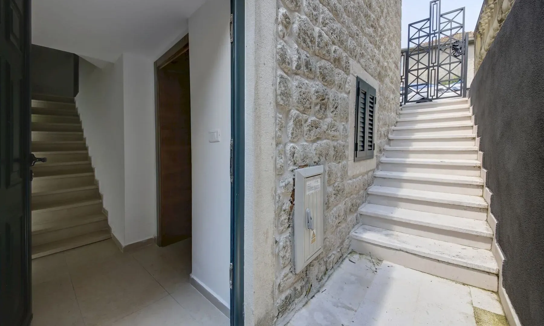 Sale, house, 250m², Kotor, Crna Gora