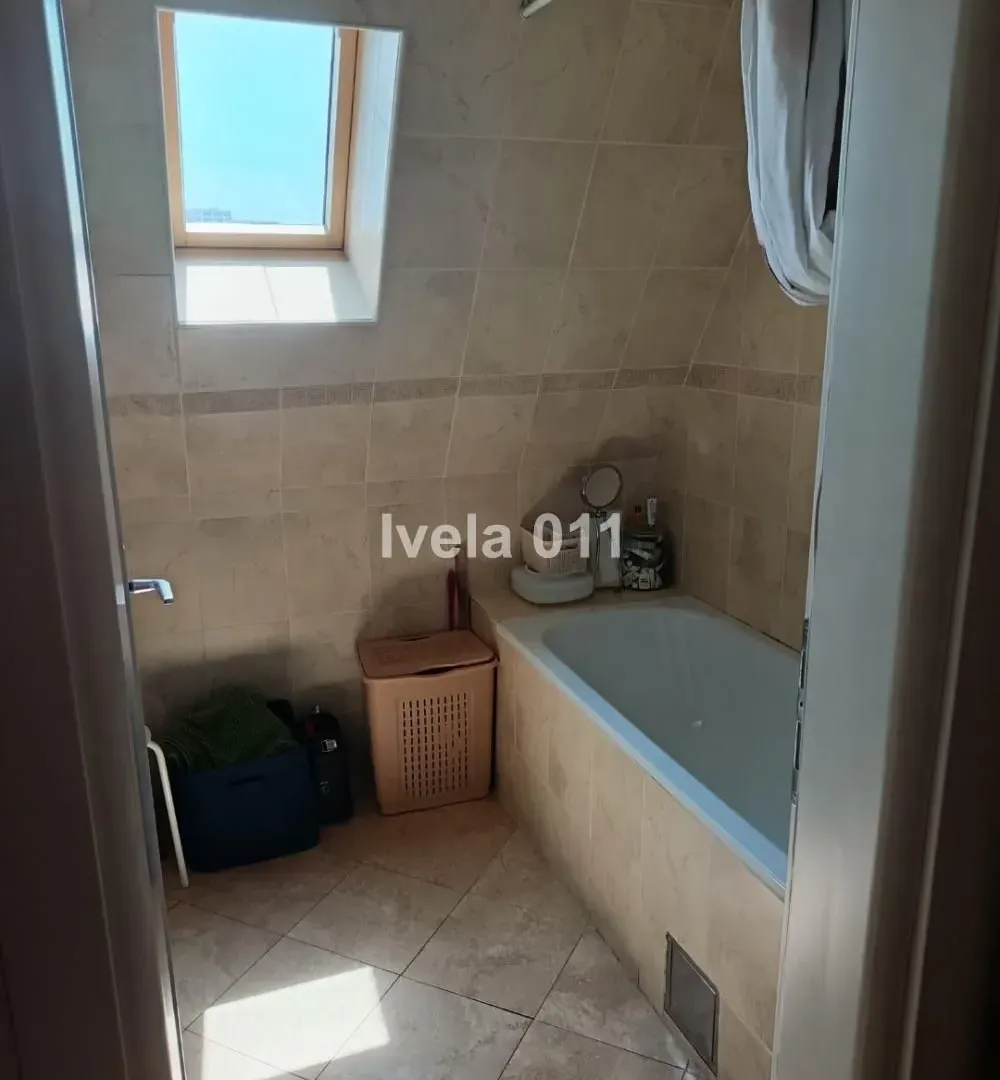 Prodaja, četvorosoban stan, 98m², Voždovac Sve Podlokacije, Beograd