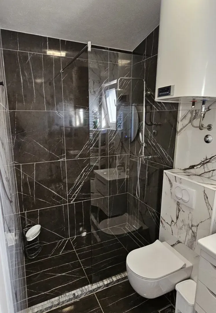 Izdavanje, kuća, 130m², Šušanj, Bar