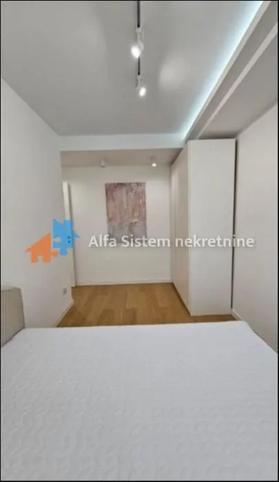 Izdavanje, stan, 240m², Neimar, Vračar Sve Podlokacije