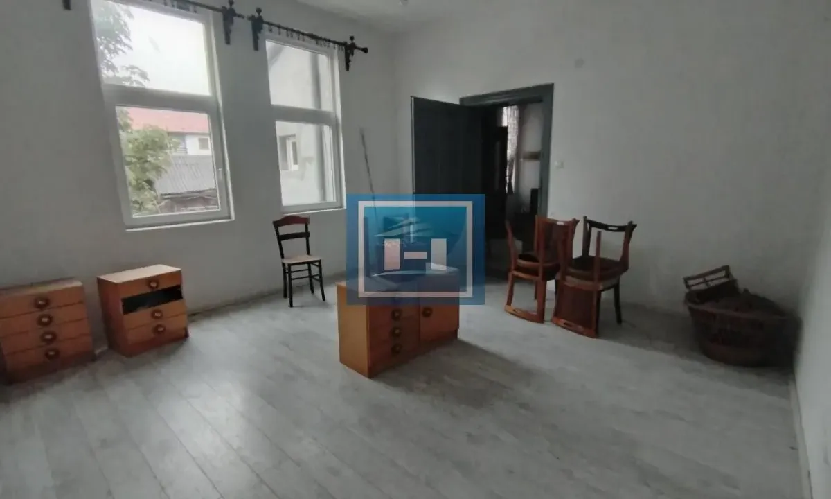 Prodaja, dvosoban stan, 57m², Kragujevac, Srbija