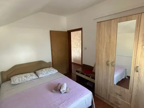 Rent, one bedroom apartment, 48m², Donja Lastva, Tivat - image 1