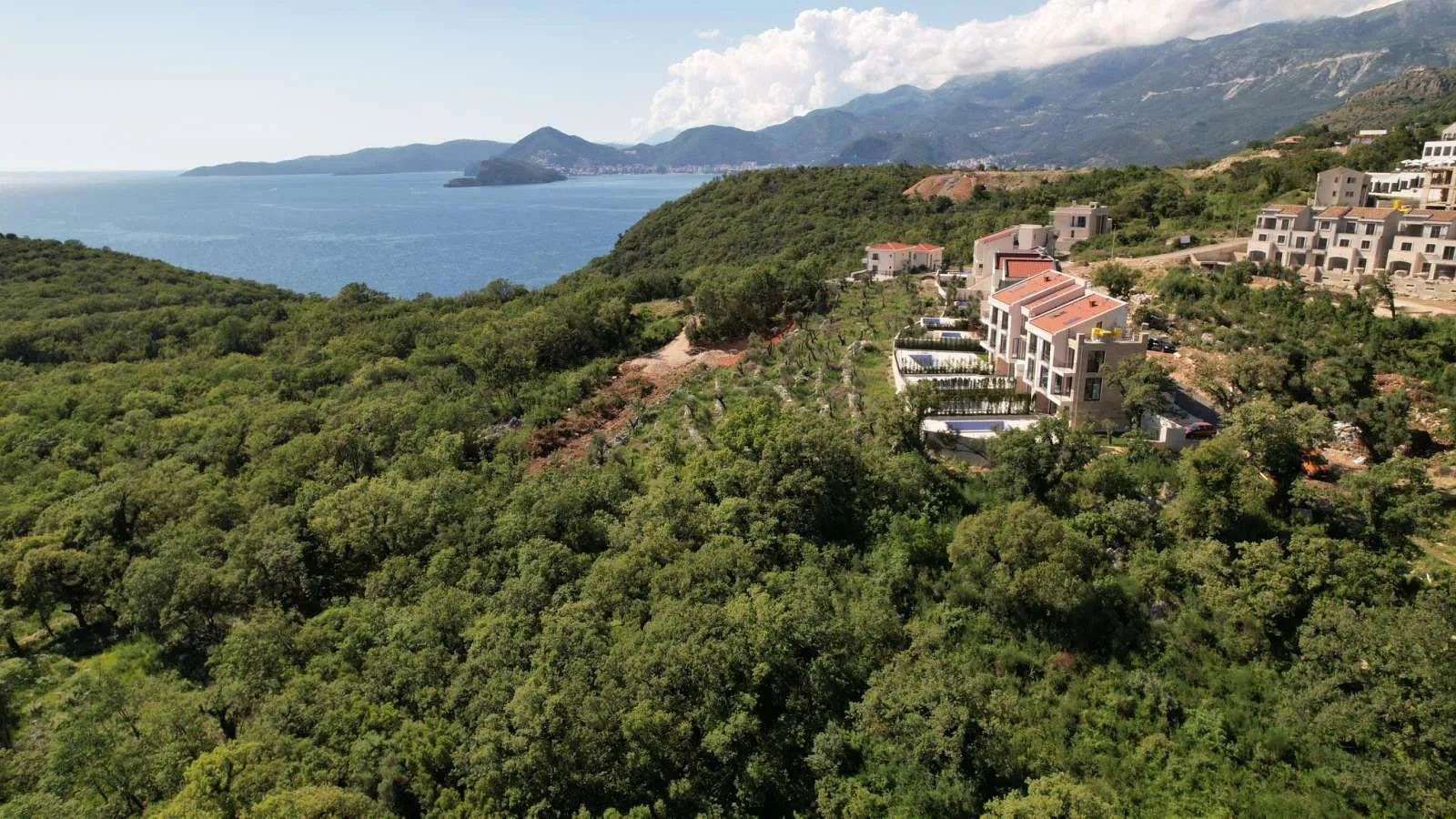 Sale, house, 220m², Rijeka Reževići, Budva