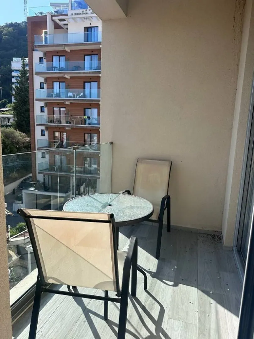 Rent, two bedroom apartment, 65m², Bečići, Budva