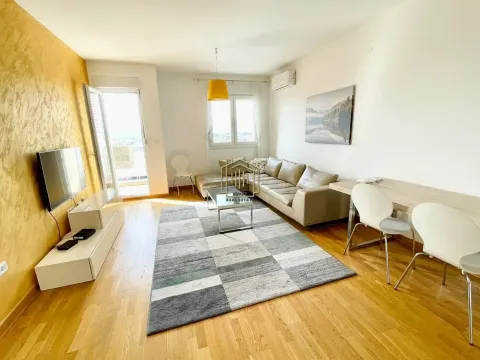 Rent, two bedroom apartment, 64m², City Kvart, Podgorica - image 2