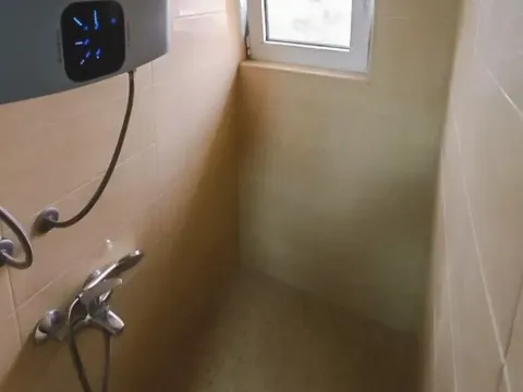 Izdavanje, dvosoban stan, 58m², Centar, Podgorica - image 6