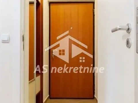 Rent, two bedroom apartment, 52m², Savski Venac, Beograd - image 19