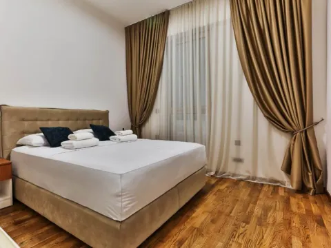 Izdavanje, dvosoban stan, 76m², Bečići, Budva - image 13