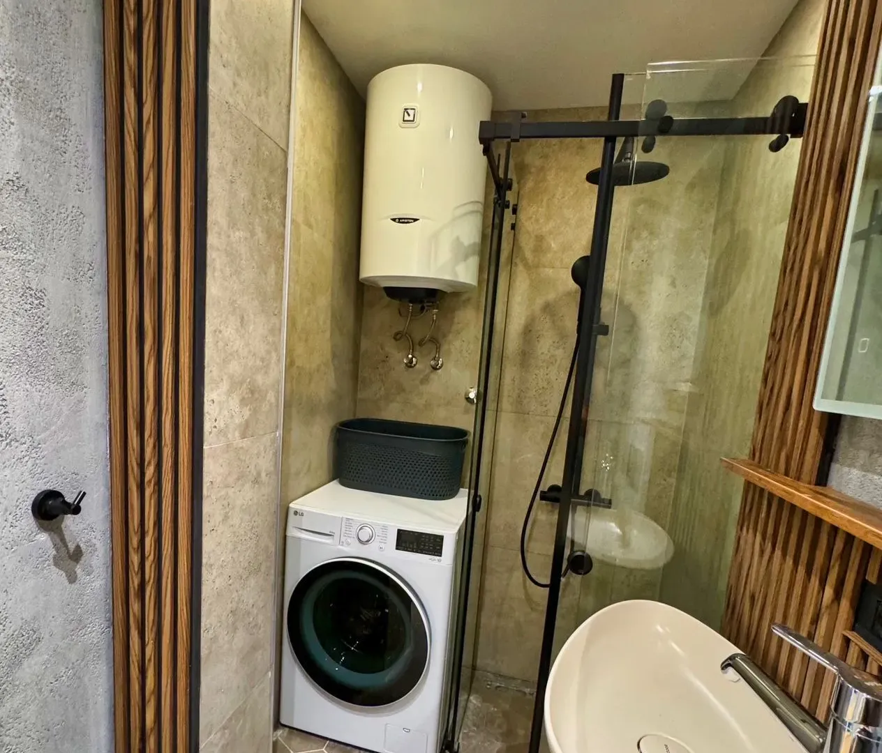 Prodaja, dvosoban stan, 65m², Tivat, Crna Gora