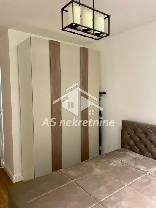 Rent, two bedroom apartment, 42m², Vračar Sve Podlokacije, Beograd