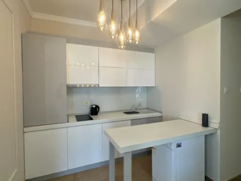Rent, three bedroom apartment, 98m², Budva, Crna Gora - image 13