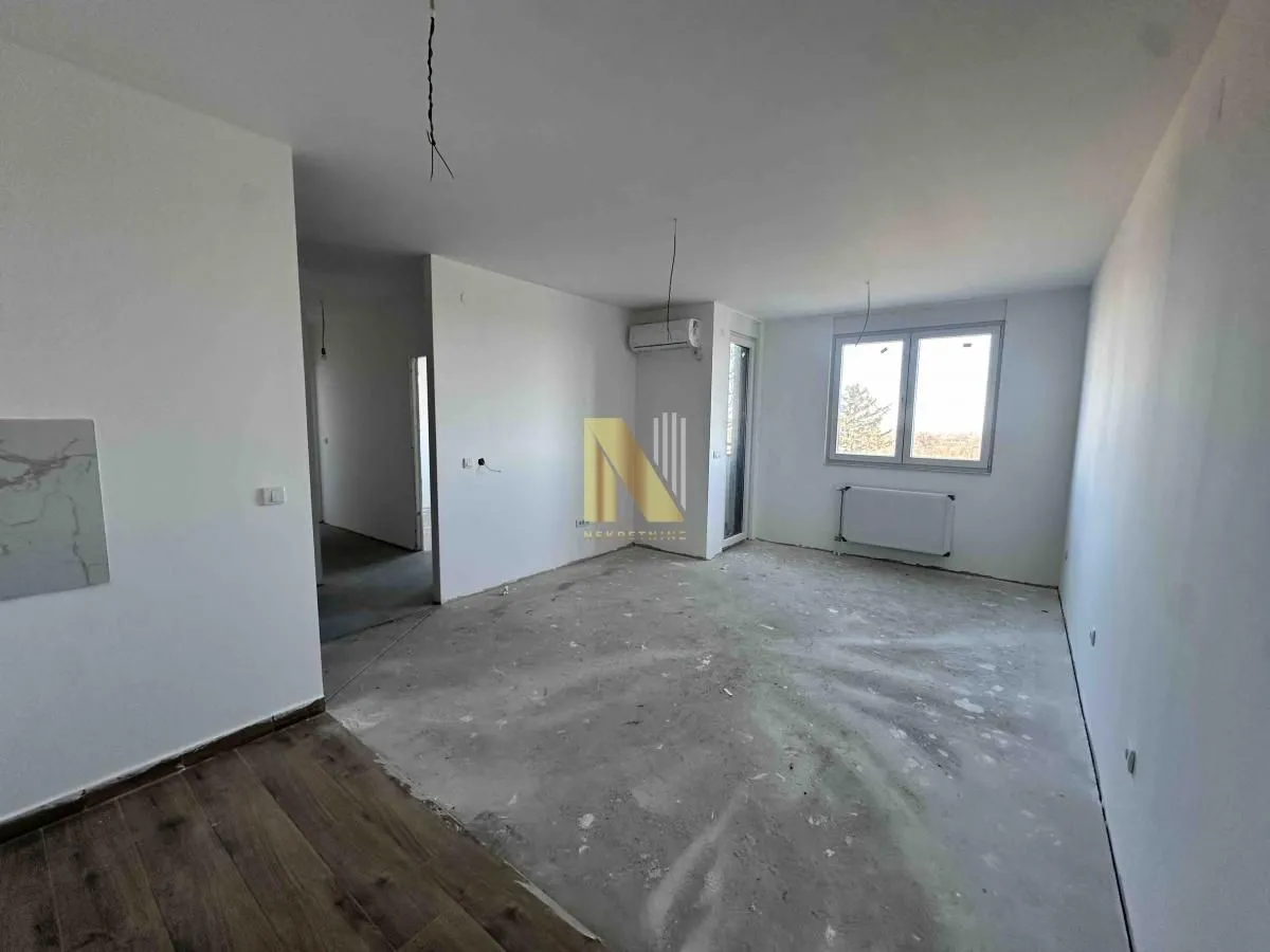 Prodaja, trosoban stan, 60m², Petrovaradin, Novi Sad