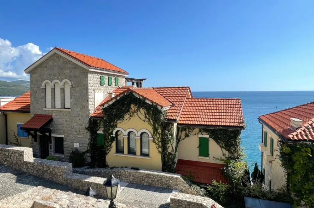 Rent, one bedroom apartment, 64m², Luštica Bay, Tivat