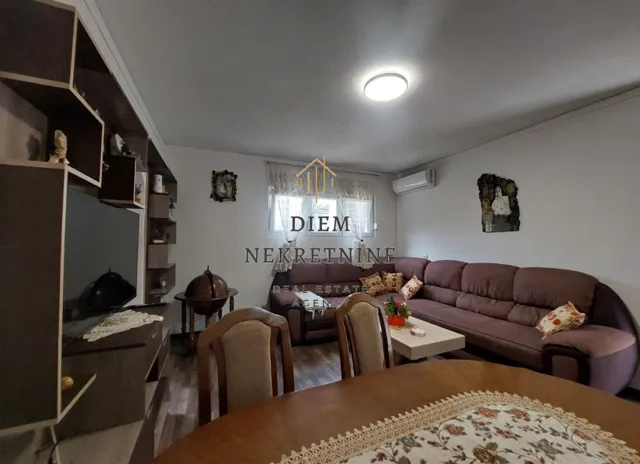 Izdavanje, dvosoban stan, 70m², Škaljari, Kotor