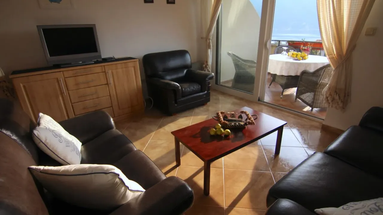 Sale, one bedroom apartment, 42m², Dobrota, Kotor