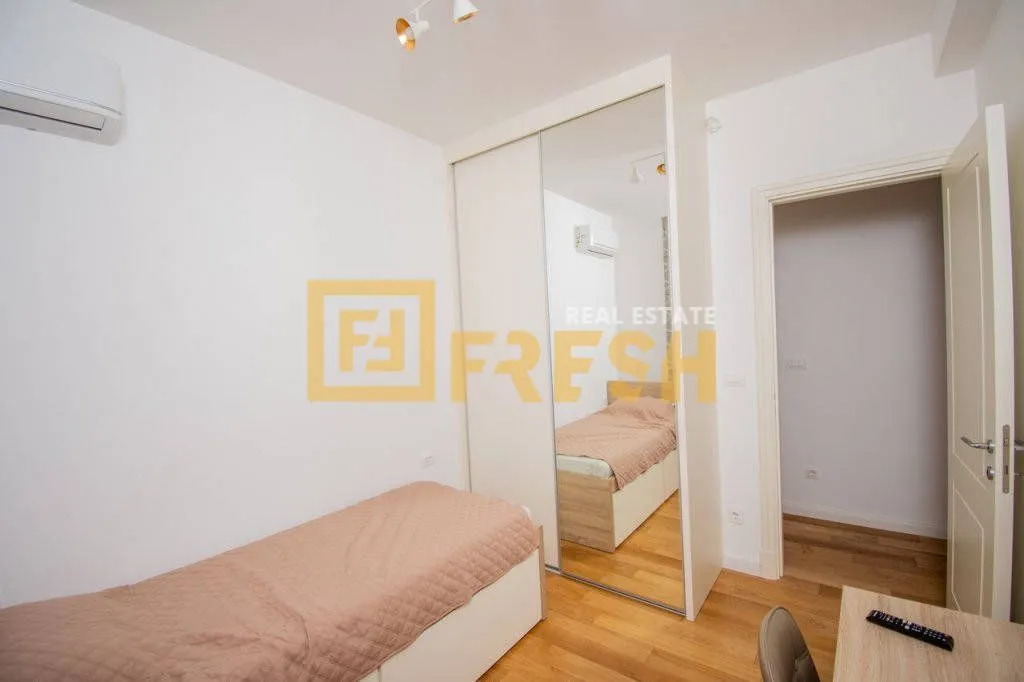 Izdavanje, trosoban stan, 95m², City Kvart, Podgorica