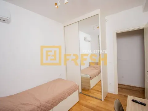Izdavanje, trosoban stan, 95m², City Kvart, Podgorica - image 19