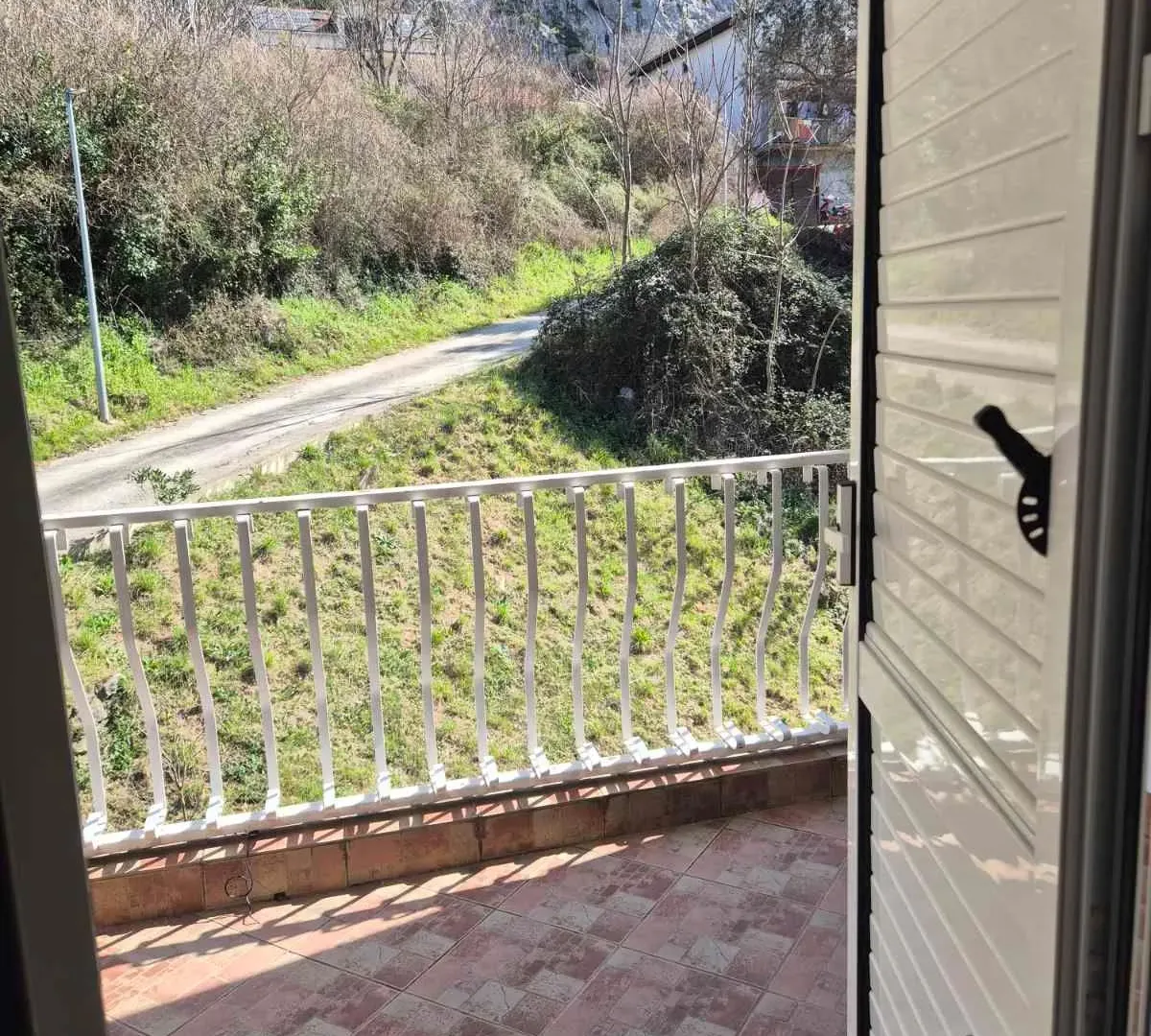 Prodaja, jednosoban stan, 40m², Dobrota, Kotor