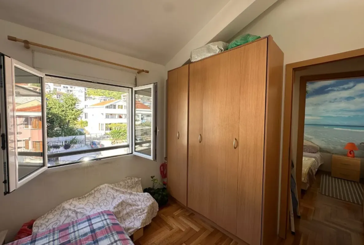 Sale, two bedroom apartment, 74m², Lazi, Budva