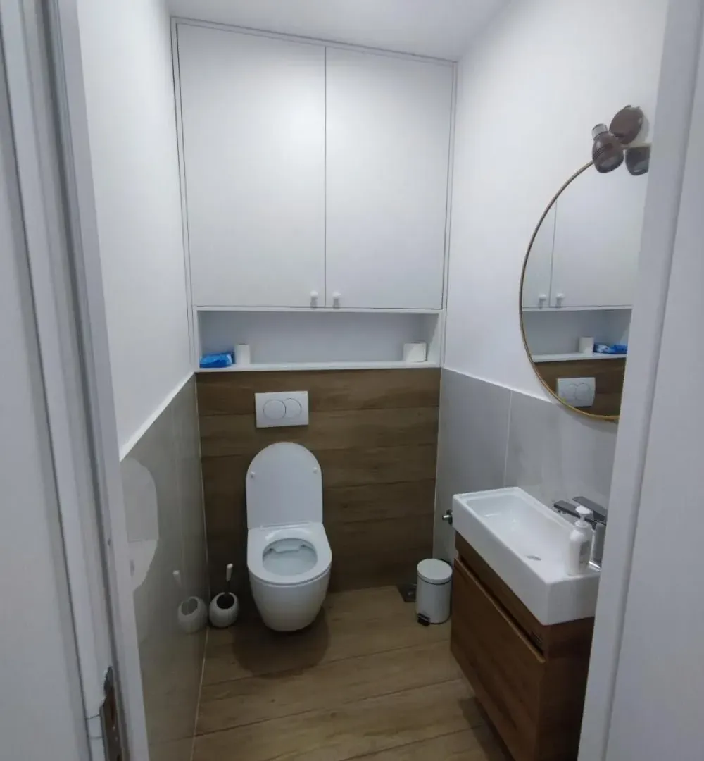 Izdavanje, trosoban stan, 68m², Višnjička Banja, Palilula Sve Podlokacije