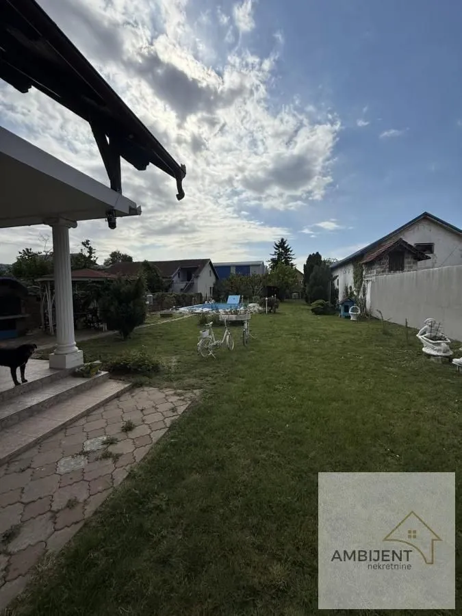 Prodaja, kuća, 248m², Centar, Stara Pazova