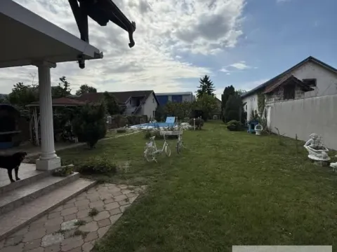 Prodaja, kuća, 248m², Centar, Stara Pazova - image 23