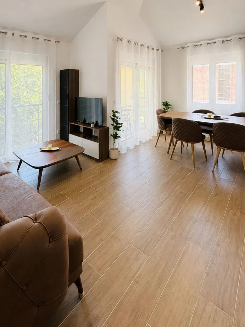 Rent, three bedroom apartment, 125m², Tivat, Crna Gora