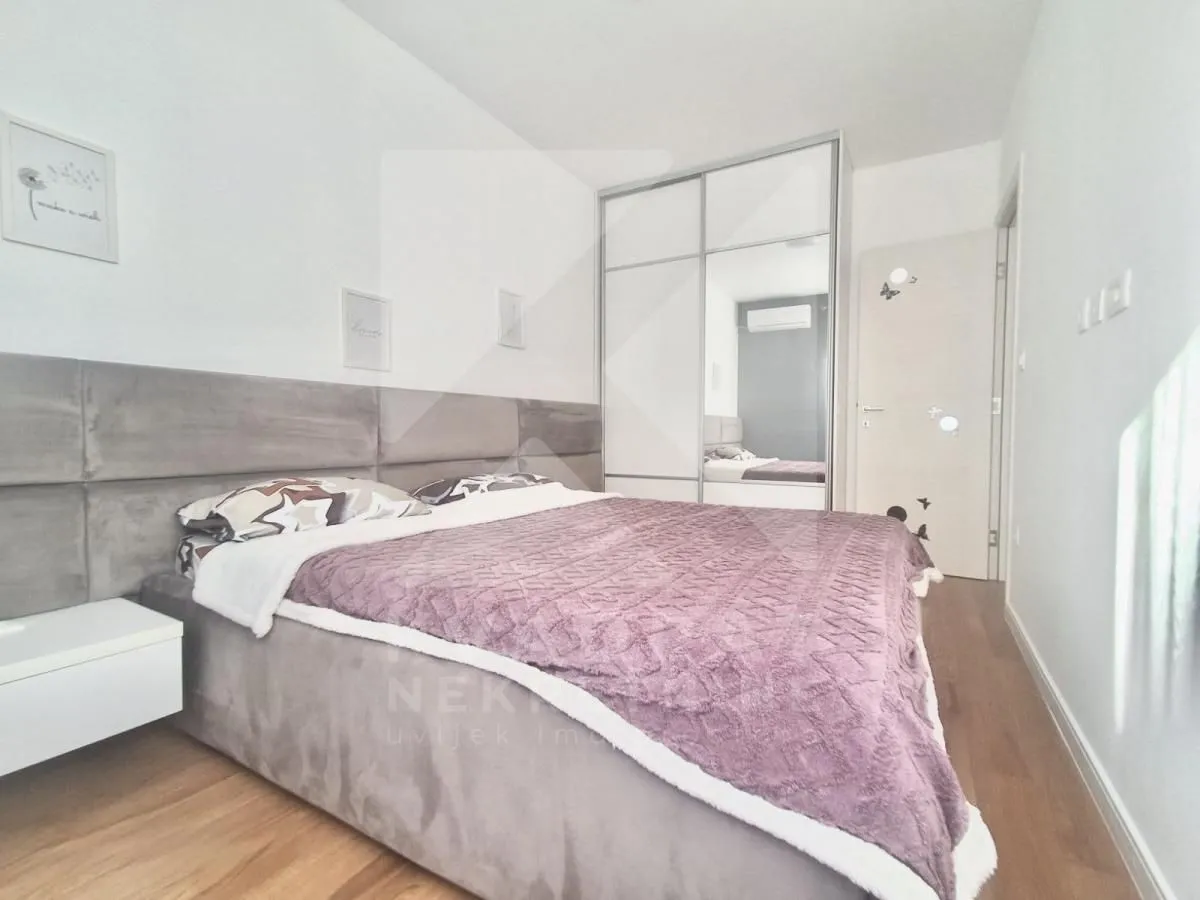 Prodaja, jednosoban stan, 40m², Central Point, Podgorica