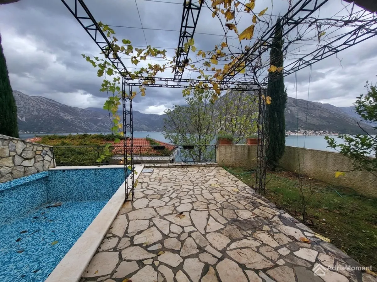 Sale, three bedroom apartment, 126m², Kostanjica, Kotor