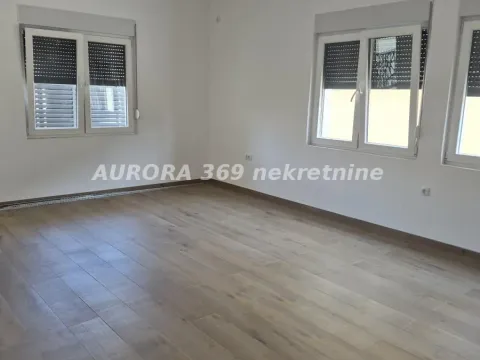 Sale, two bedroom apartment, 48m², Ruma, Srbija - image 2