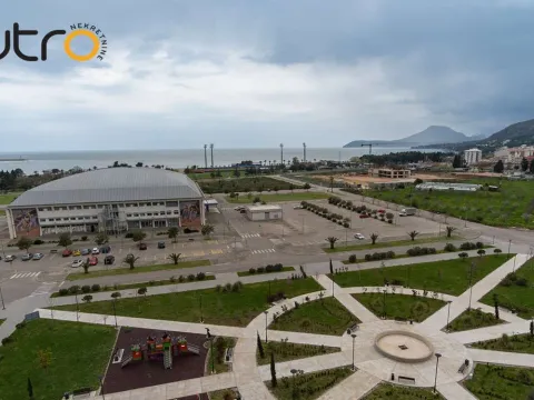 Prodaja, trosoban stan, 237m², Centar, Bar - image 33