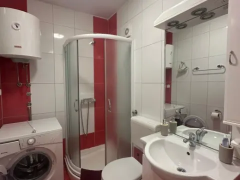 Izdavanje, jednosoban stan, 30m², Rozino, Budva