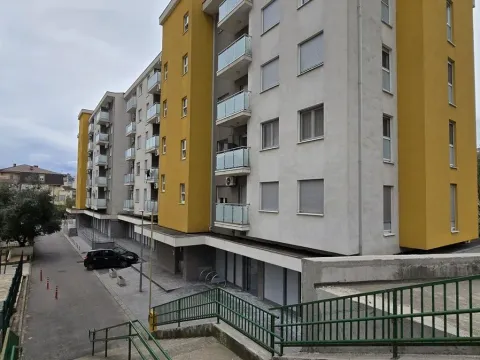 Rent, one bedroom apartment, 39m², Ljubović, Podgorica - image 7