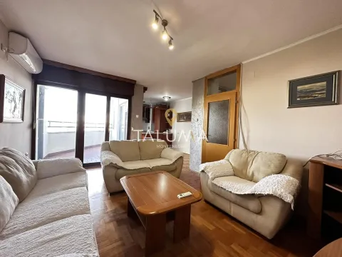Prodaja, trosoban stan, 88m2, Blok 6, Podgorica Prodaja, trosoban stan, 88m2, Blok 6, Podgorica