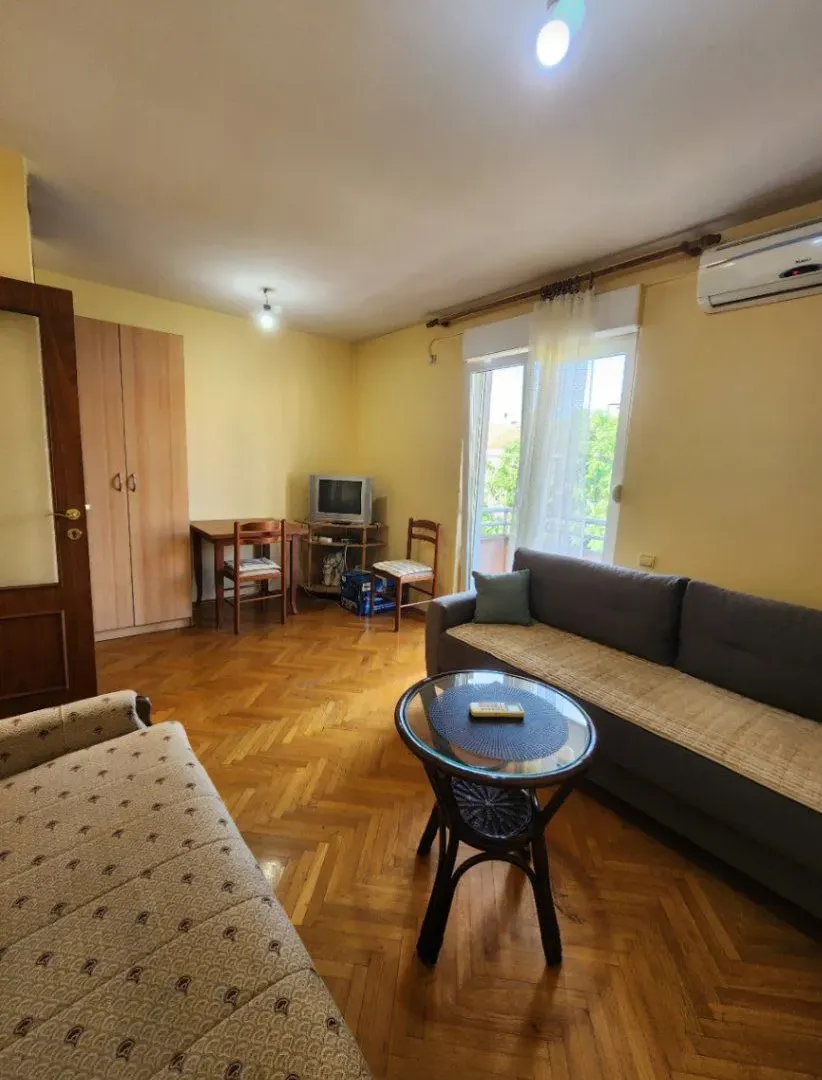 Rent, studio apartment, 26m², Stari Aerodrom, Podgorica