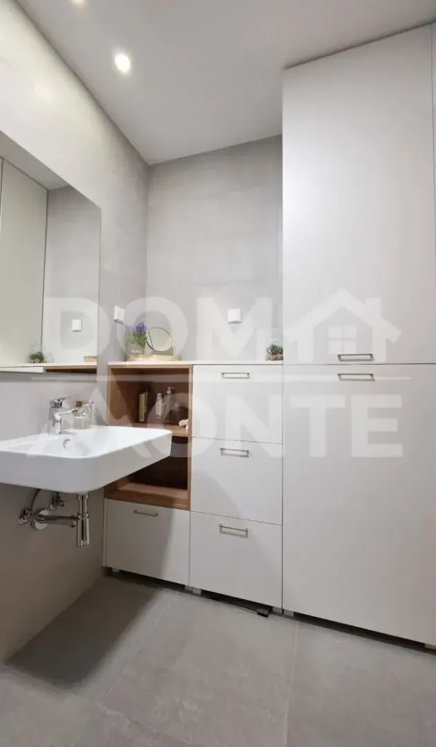 Rent, two bedroom apartment, 70m², Seljanovo, Tivat