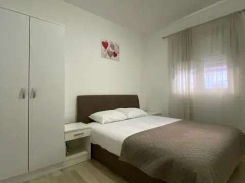 Rent, two bedroom apartment, 35m², Baošići, Herceg Novi - image 3