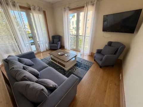 Izdavanje, dvosoban stan, 125m², Tivat, Crna Gora - image 2