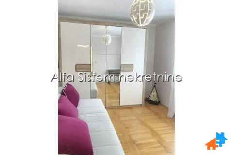 Izdavanje, trosoban stan, 72m², Savski Venac, Beograd - image 8