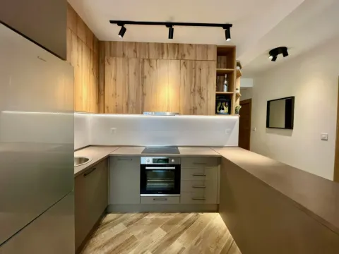 Rent, two bedroom apartment, 70m², Mažina, Tivat - image 4